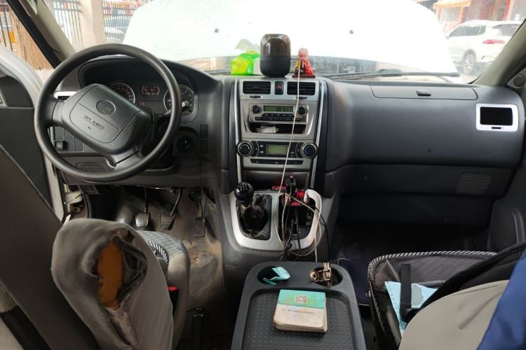 Used Jinbei Express 2019 2.0L Standard Version China VI 1TZS Center Console