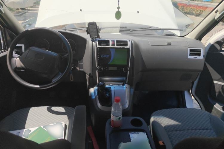 Used Jinbei Express 2019 2.0L Standard Version China VI 1TZS Center Console