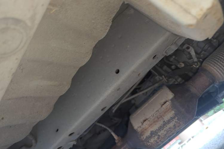 Used Jinbei Express 2019 2.0L Standard Version China VI 1TZS Chassis Front Right