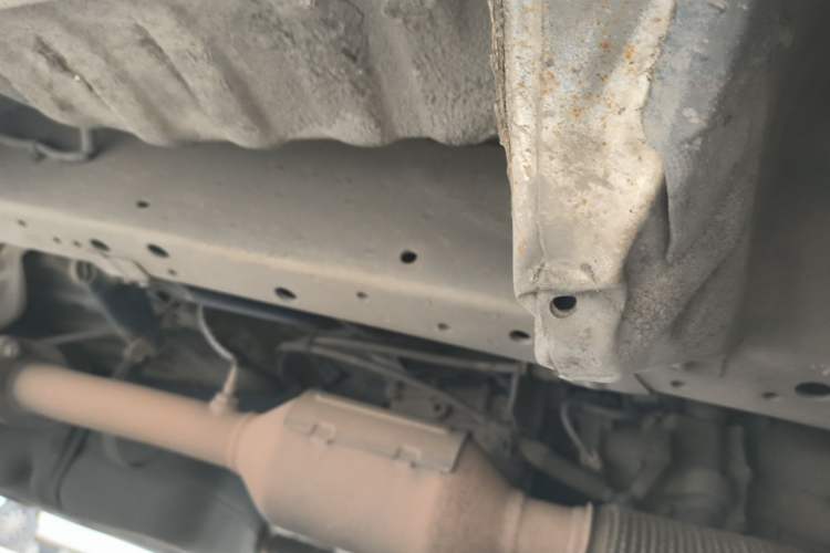 Used Jinbei Express 2019 2.0L Standard Version China VI 1TZS Chassis Front Right