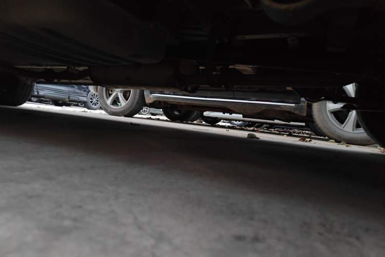 Used Jinbei Express 2019 2.0L Standard Version China VI 1TZS Chassis Rear Left