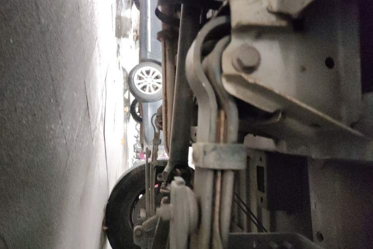 Used Jinbei Express 2019 2.0L Standard Version China VI 1TZS Chassis Rear Left