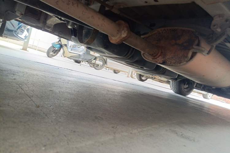 Used Jinbei Express 2019 2.0L Standard Version China VI 1TZS Chassis Rear Right