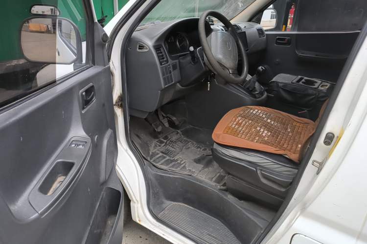 Used Jinbei Express 2019 2.0L Standard Version China VI 1TZS Driver Seat