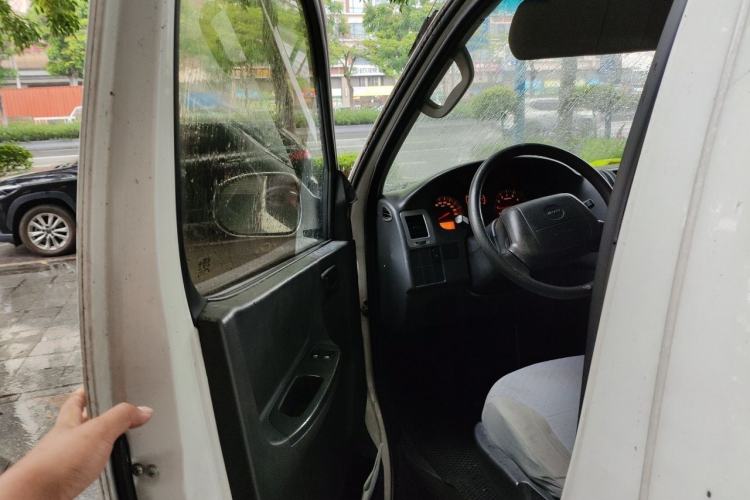 Used Jinbei Express 2019 2.0L Standard Version China VI 1TZS Driver Seat