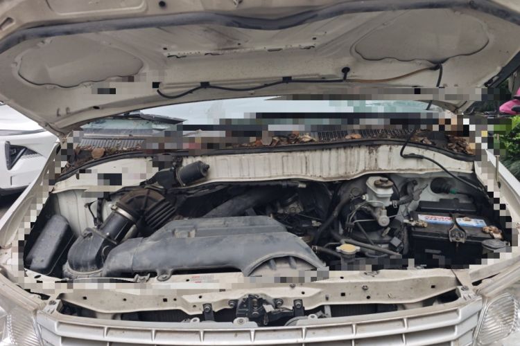 Used Jinbei Express 2019 2.0L Standard Version China VI 1TZS Engine Bay