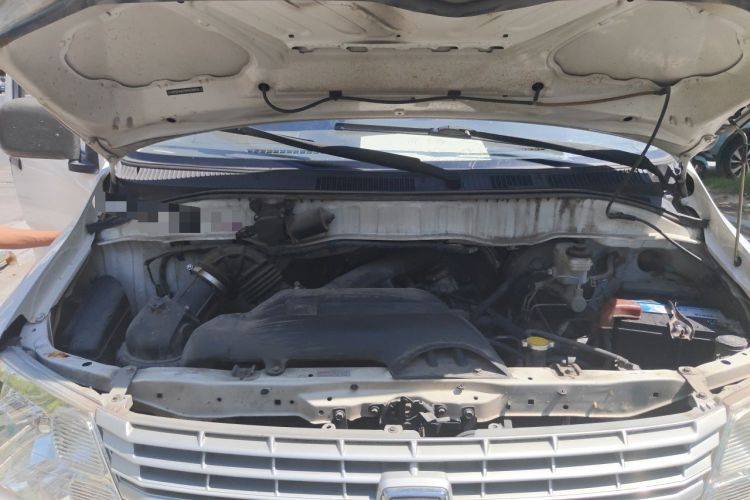Used Jinbei Express 2019 2.0L Standard Version China VI 1TZS Engine Bay
