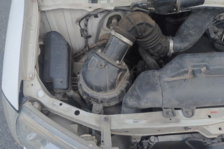 Used Jinbei Express 2019 2.0L Standard Version China VI 1TZS Engine Bay Right