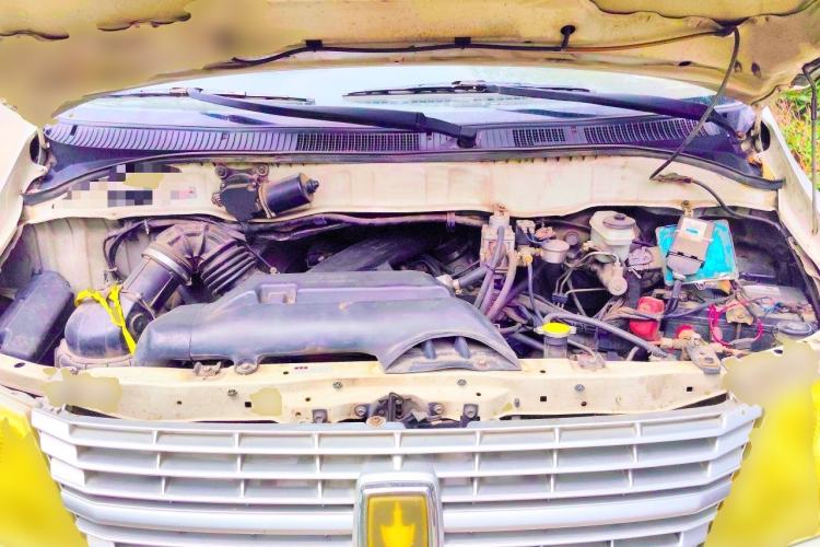 Used Jinbei Express 2019 2.0L Standard Version China VI 1TZS Engine Bay