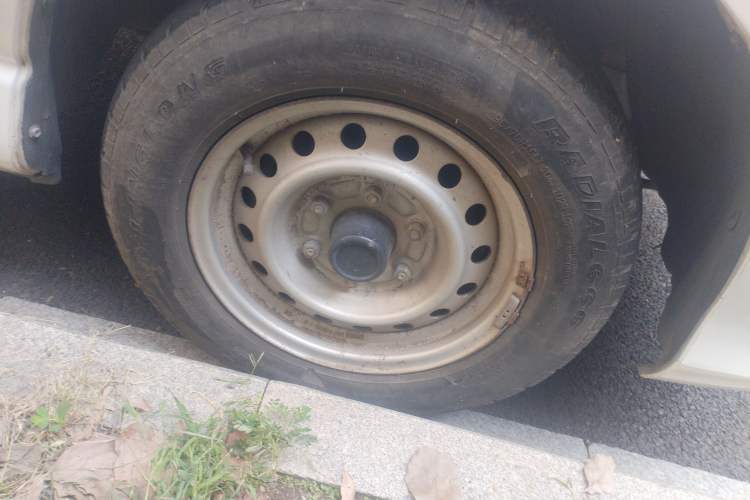 Used Jinbei Express 2019 2.0L Standard Version China VI 1TZS Exterior 7