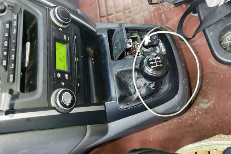Used Jinbei Express 2019 2.0L Standard Version China VI 1TZS Gear Lever