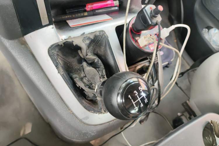Used Jinbei Express 2019 2.0L Standard Version China VI 1TZS Gear Lever