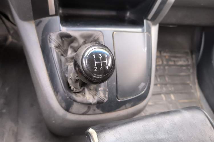 Used Jinbei Express 2019 2.0L Standard Version China VI 1TZS Gear Lever