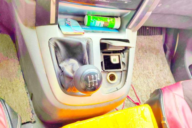 Used Jinbei Express 2019 2.0L Standard Version China VI 1TZS Gear Lever