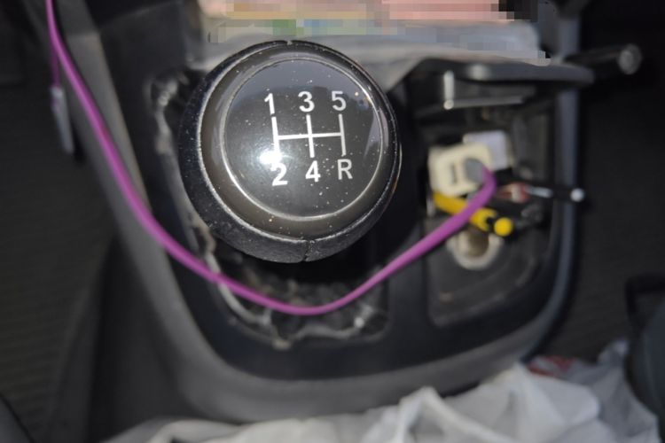 Used Jinbei Express 2019 2.0L Standard Version China VI 1TZS Gear Lever