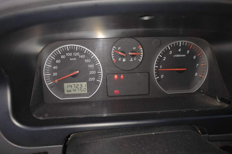 Used Jinbei Express 2019 2.0L Standard Version China VI 1TZS Instrument Cluster