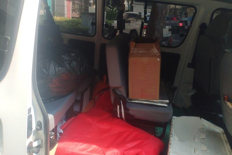 Used Jinbei Express 2019 2.0L Standard Version China VI 1TZS Interior 4
