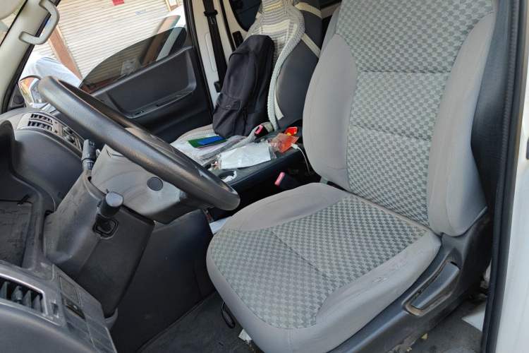 Used Jinbei Express 2019 2.0L Standard Version China VI 1TZS Left Front Seat