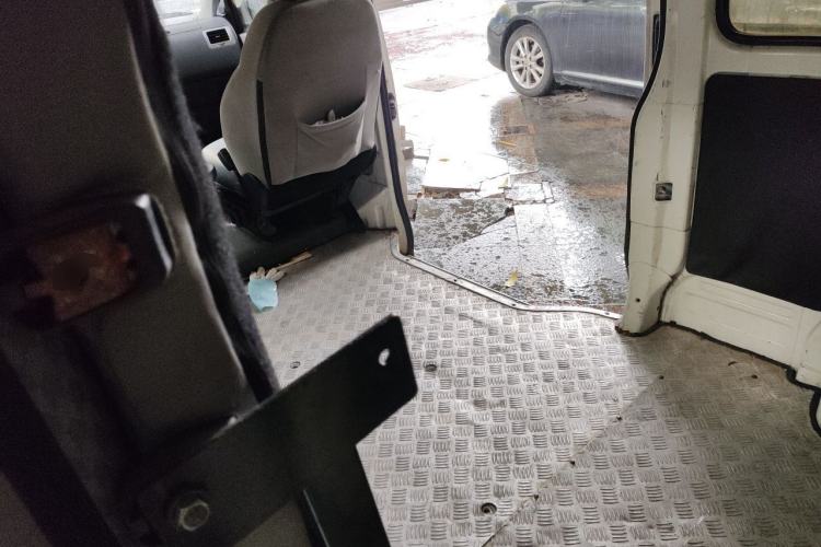 Used Jinbei Express 2019 2.0L Standard Version China VI 1TZS Left Rear Seat
