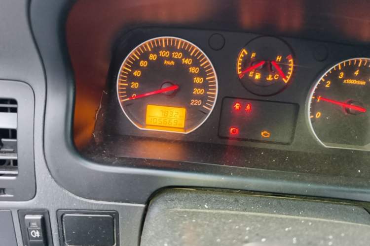 Used Jinbei Express 2019 2.0L Standard Version China VI 1TZS Odometer Close Up