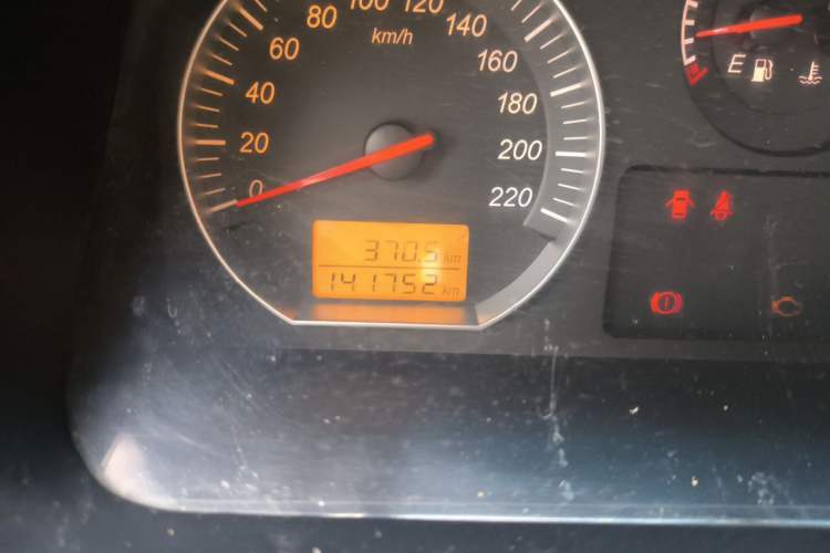 Used Jinbei Express 2019 2.0L Standard Version China VI 1TZS Odometer Close Up