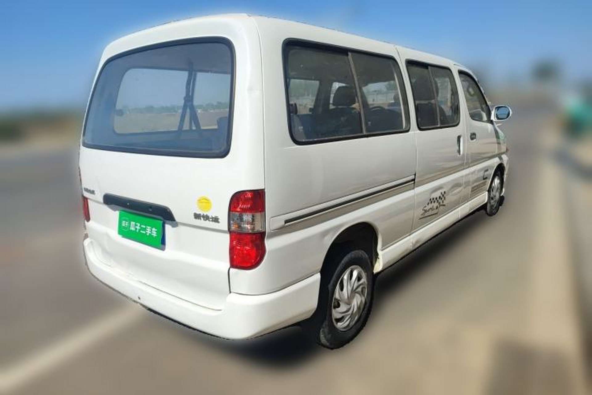 Used Jinbei Express 2019 2.0L Standard Version China VI 1TZS Rear Right 45 Deg