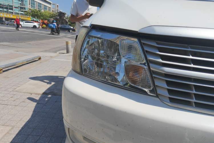 Used Jinbei Express 2019 2.0L Standard Version China VI 1TZS Right Front Headlight