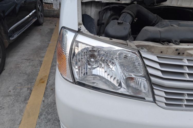 Used Jinbei Express 2019 2.0L Standard Version China VI 1TZS Right Front Headlight