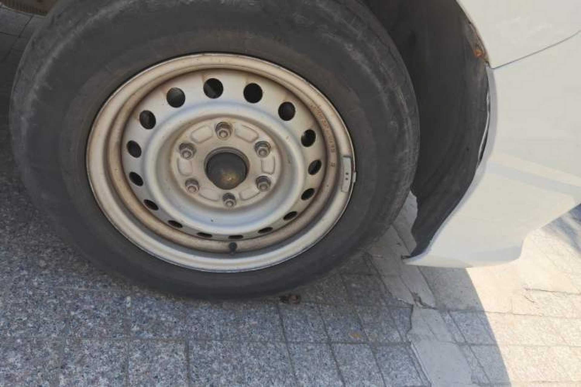 Used Jinbei Express 2019 2.0L Standard Version China VI 1TZS Right Front Wheel Hub