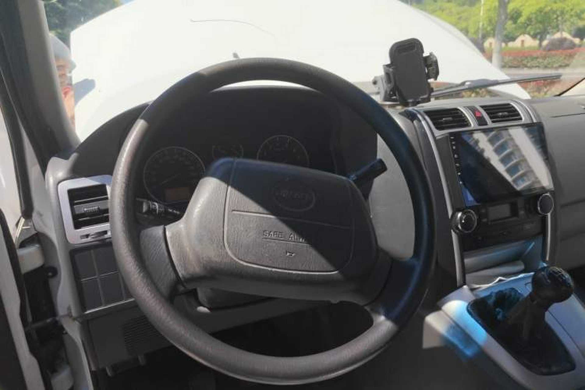 Used Jinbei Express 2019 2.0L Standard Version China VI 1TZS Steering Wheel