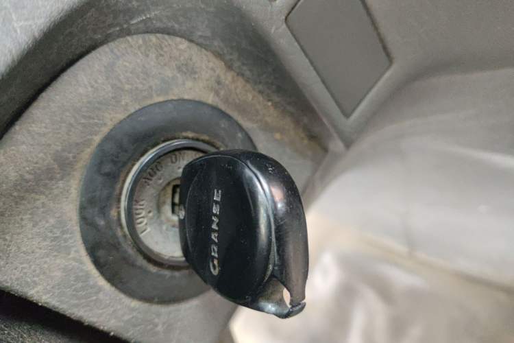 Used Jinbei Express 2019 2.0L Standard Version China VI 1TZS Vehicle Key