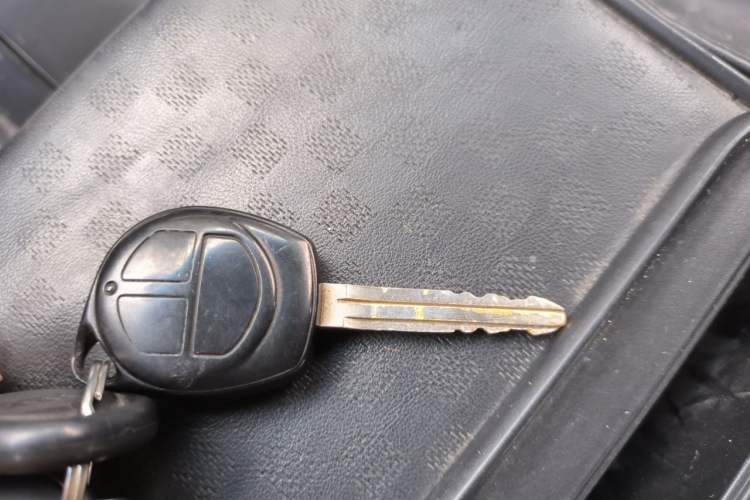 Used Jinbei Express 2019 2.0L Standard Version China VI 1TZS Vehicle Key