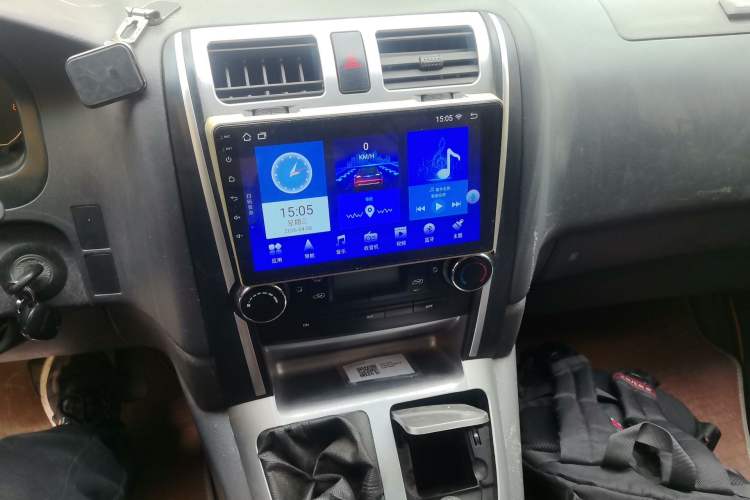 Used Jinbei Express 2019 2.0L Standard Version China VI 1TZS Audio And AC Panel