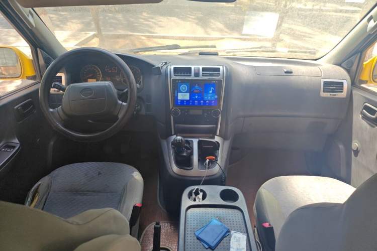 Used Jinbei Express 2019 2.0L Standard Version China VI 1TZS Center Console