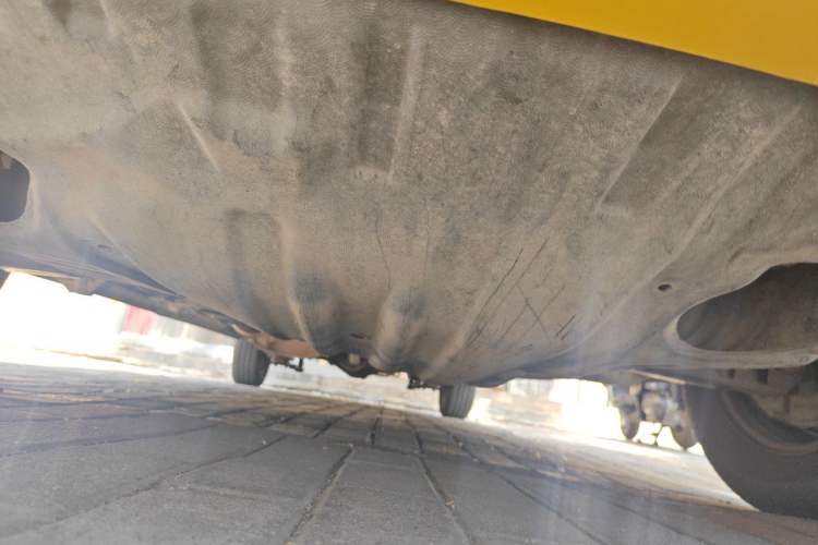 Used Jinbei Express 2019 2.0L Standard Version China VI 1TZS Chassis Front