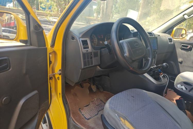 Used Jinbei Express 2019 2.0L Standard Version China VI 1TZS Driver Seat