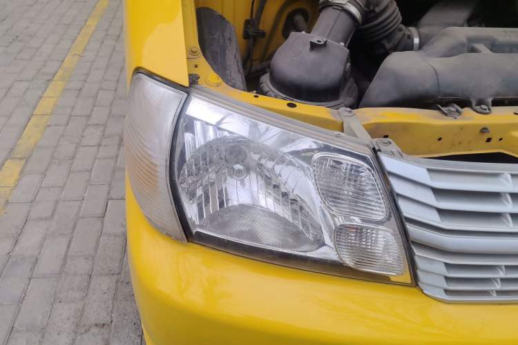 Used Jinbei Express 2019 2.0L Standard Version China VI 1TZS Right Front Headlight