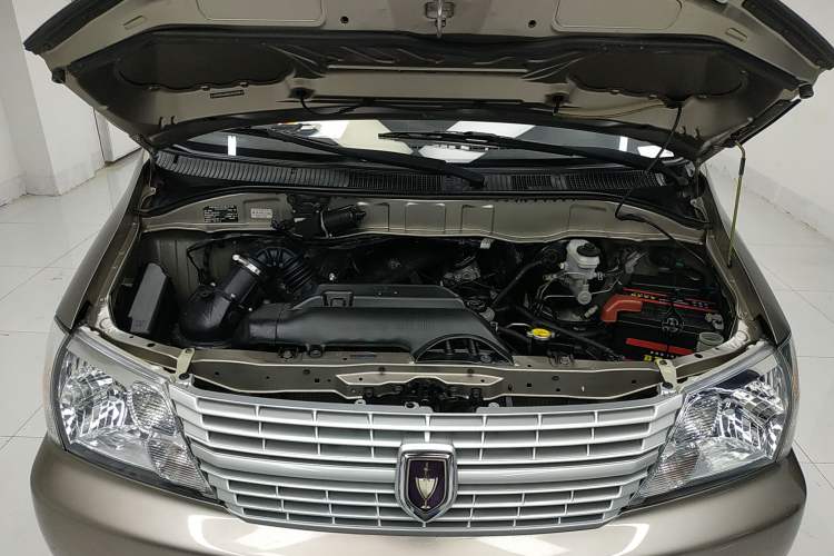 Used Jinbei Express 2020 2.0L Upgraded Version China VI Standard Luxury 9-Seater 1TZS Engine Bay