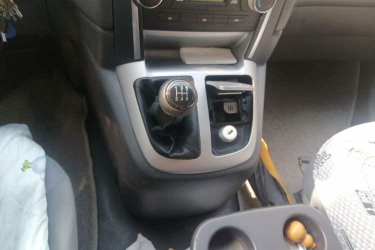 Used Jinbei Express 2020 2.0L Upgraded Version China VI Standard 6-Seater 1TZS Gear Lever