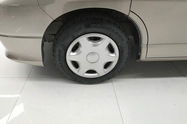 Used Jinbei Express 2020 2.0L Upgraded Version China VI Standard Luxury 9-Seater 1TZS Left Front Wheel Hub