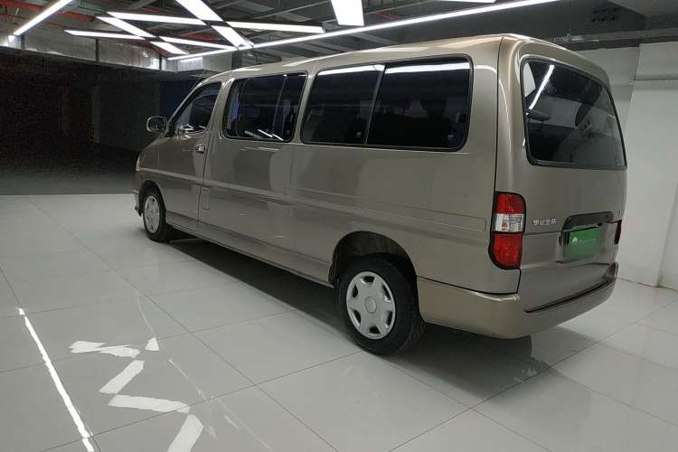 Used Jinbei Express 2020 2.0L Upgraded Version China VI Standard Luxury 9-Seater 1TZS Left Side