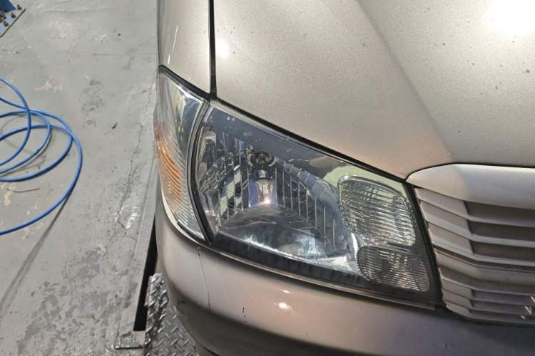 Used Jinbei Express 2020 2.0L Upgraded Version China VI Standard 6-Seater 1TZS Right Front Headlight