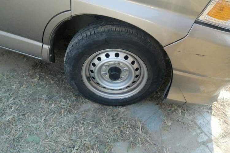 Used Jinbei Express 2020 2.0L Upgraded Version China VI Standard 6-Seater 1TZS Right Front Wheel Hub