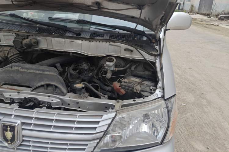 Used Jinbei Express 2020 2.0L Upgraded Version China VI Standard 6-Seater 1TZS Engine Bay Left
