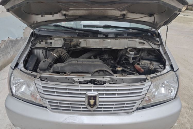 Used Jinbei Express 2020 2.0L Upgraded Version China VI Standard 6-Seater 1TZS Engine Bay