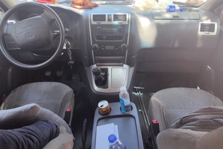 Used Jinbei Express 2020 2.0L Upgraded Version China VI Standard 6-Seater 1TZS Center Console