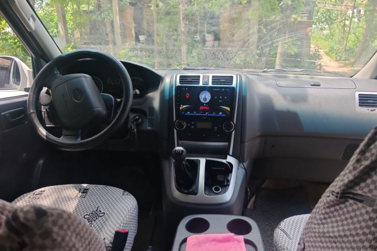 Used Jinbei Express 2020 2.0L Upgraded Version China VI Standard 6-Seater 1TZS Center Console