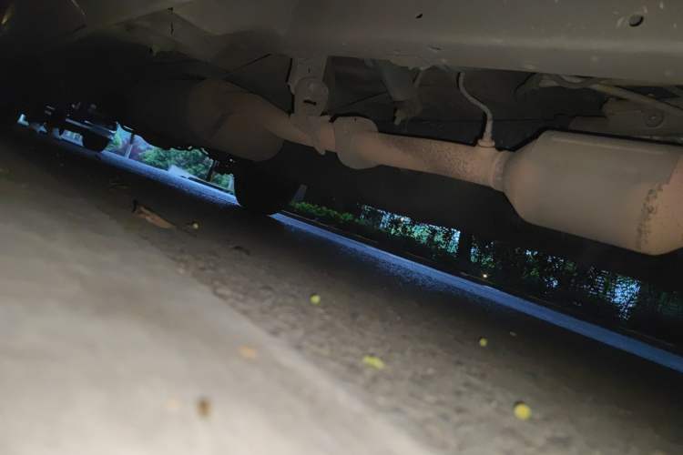 Used Jinbei Express 2020 2.0L Upgraded Version China VI Standard 6-Seater 1TZS Chassis Front Right