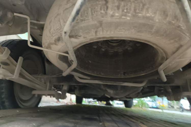 Used Jinbei Express 2020 2.0L Upgraded Version China VI Standard 6-Seater 1TZS Chassis Rear