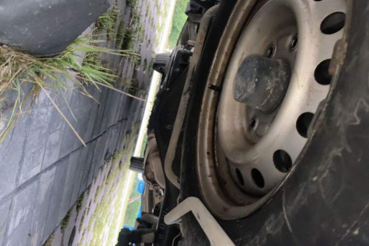 Used Jinbei Express 2020 2.0L Upgraded Version China VI Standard 6-Seater 1TZS Chassis Rear